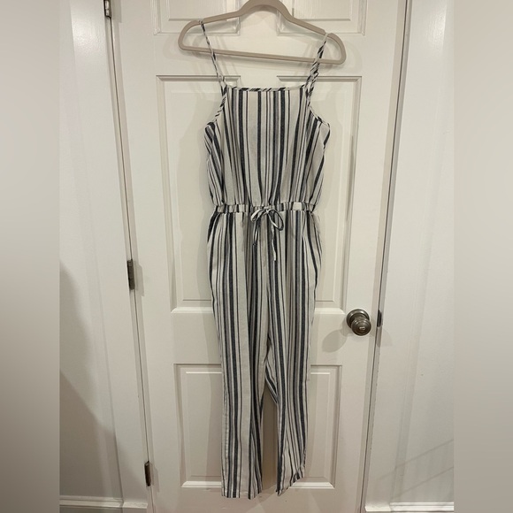 Ci Sono Pants - Linen Blend Navy & white jumpsuit